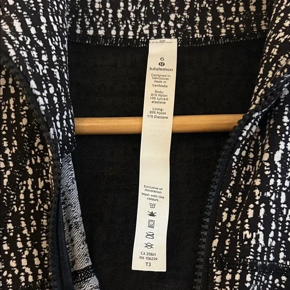 lululemon athletica Black and White Textured Jacket - Picture 2 of 5
